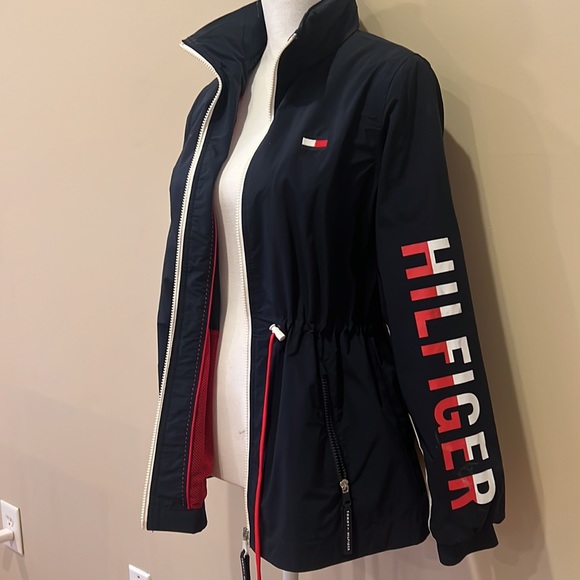 Beautiful rain jacket - Picture 2 of 5